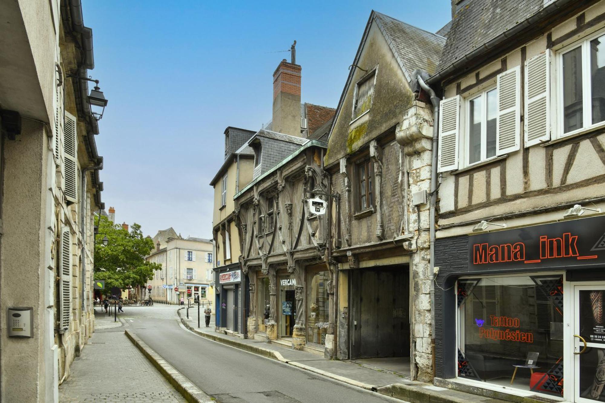La Dame Blanche - Appartement Hypercentre Historique Bourges Exteriér fotografie